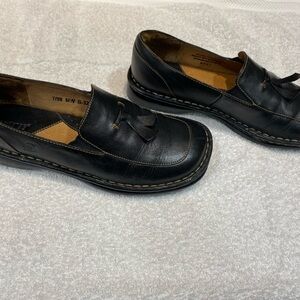Born Black Leather Slip On Tassel Oxford, size 7 7/38 MW excellent condition